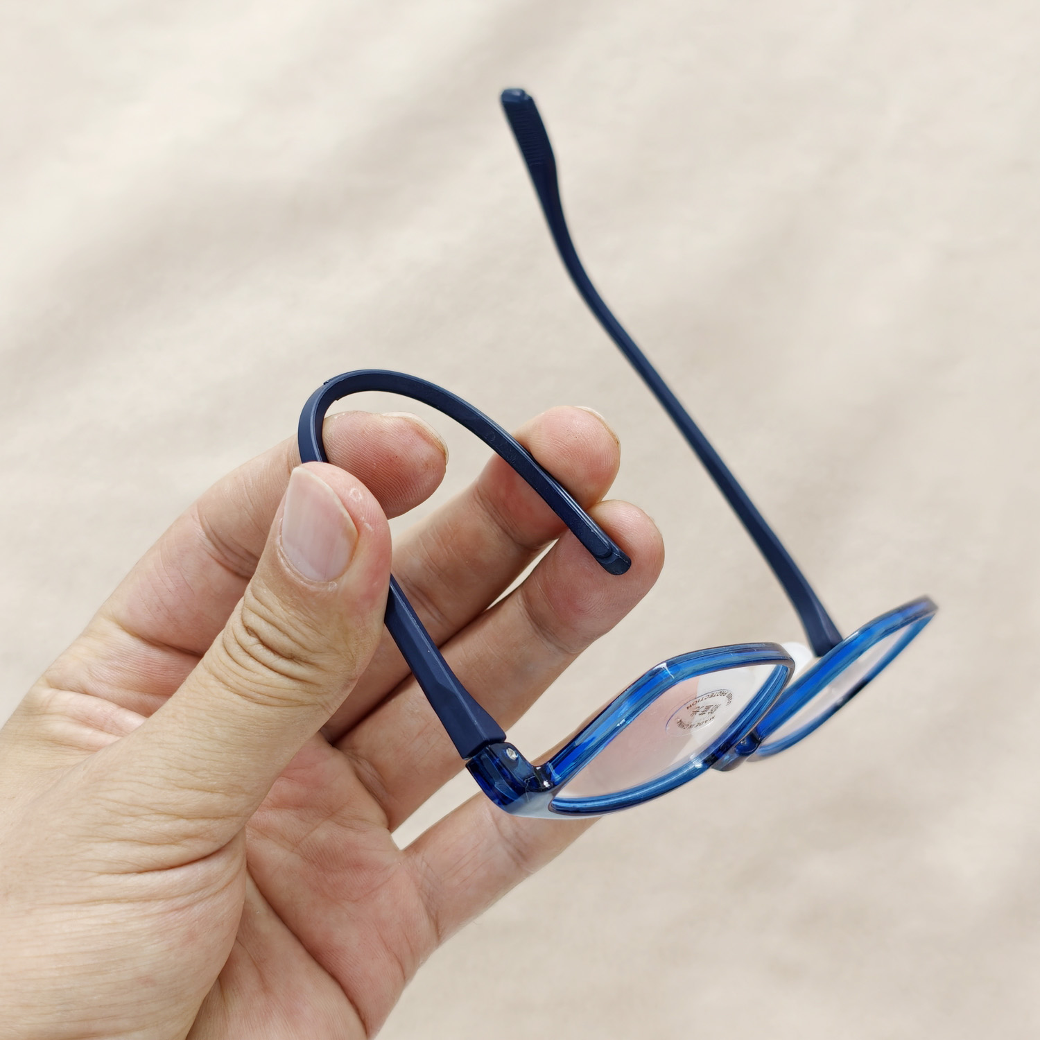 แว่นตาป้องกันแสงสีฟ้าสำหรับเด็ - Gaming Glasses Blue บทวิจารณ์และราคา